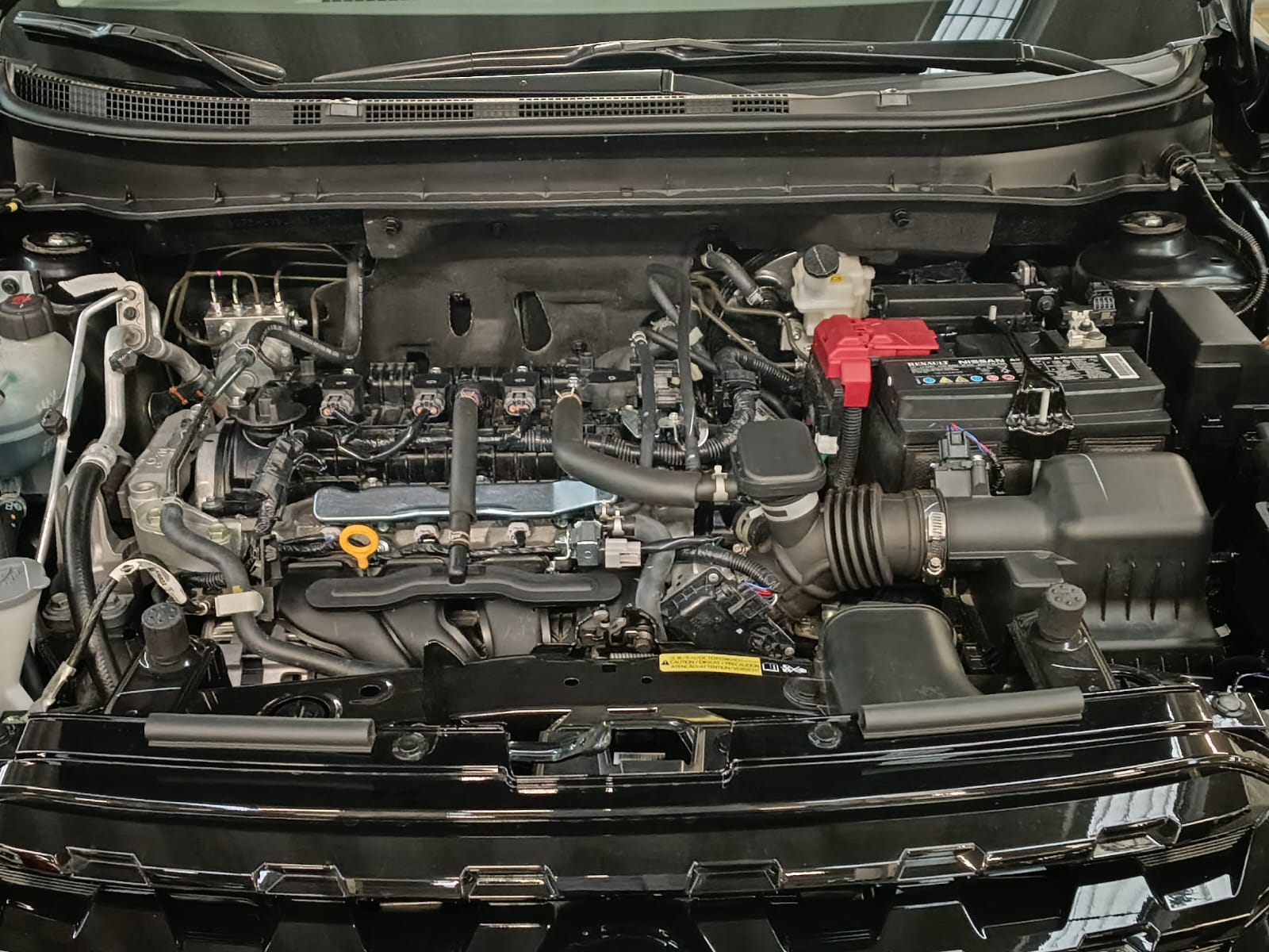 2025 Nissan KICKS — detail view